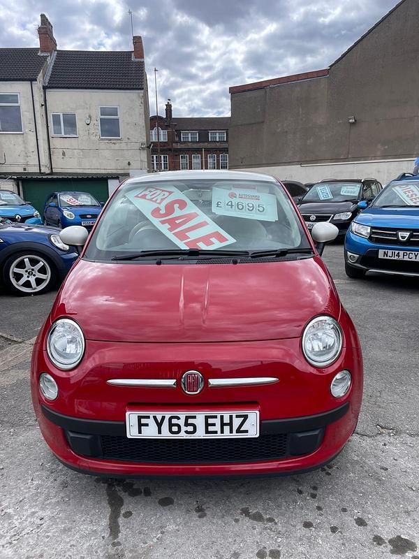 Red Used 2015 Fiat 500 Lounge Hatchback | £4,695 (Fair price) - Image 1/4