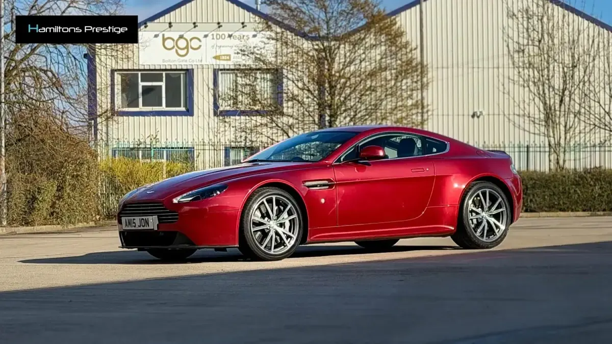 Usado Aston Martin V8 Vantage 430 CV (316 kW) 2015 Rojo Coupe