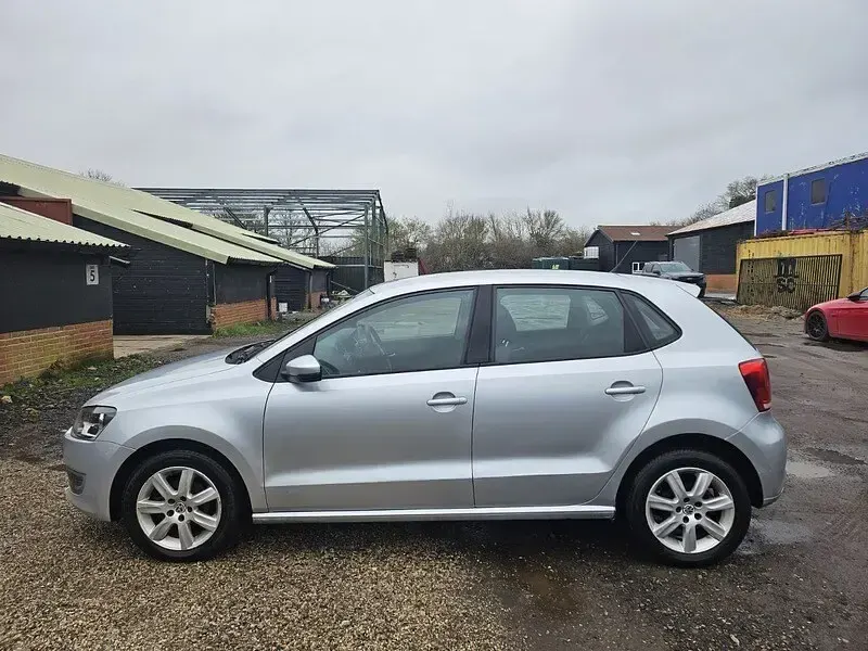 Used VW Polo SE 85 HP (62 kW) 2010 Silver Hatchback