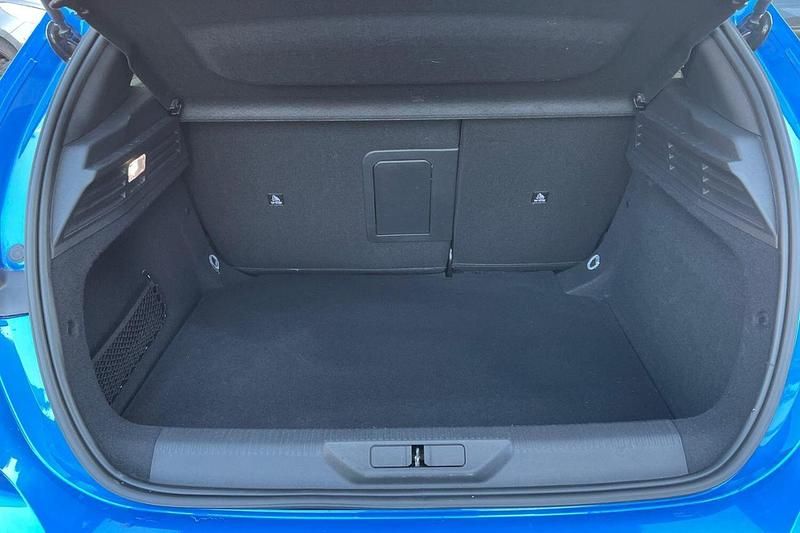Usado Peugeot 308 Premium 129 HP (94 kW) 2022 Azul Citadino