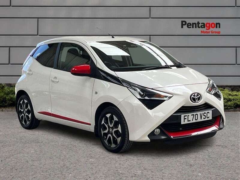 White Used 2020 Toyota Aygo Trend Hatchback | £9,499 (Fair price) - Image 1/4