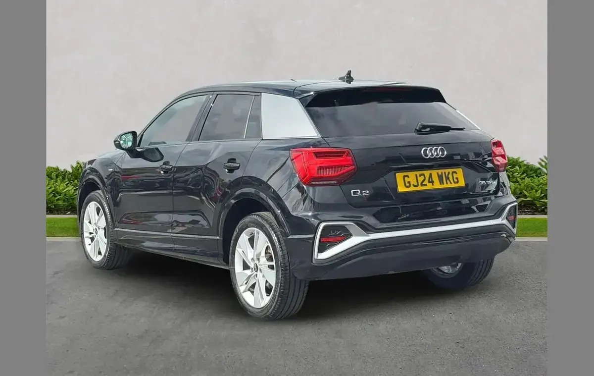 Used Audi Q2 S-Line 190 HP (139 kW) 2024 Black SUV