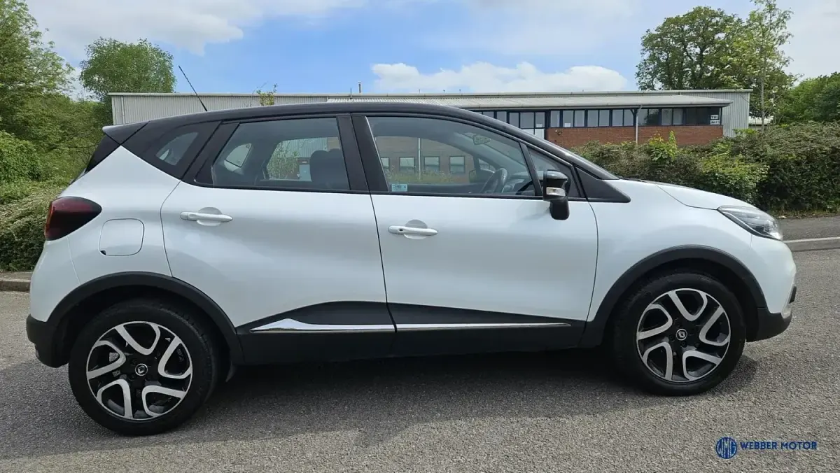 Second-hand Renault Captur Dynamique 90 CP (66 kW) 2017 Alb SUV