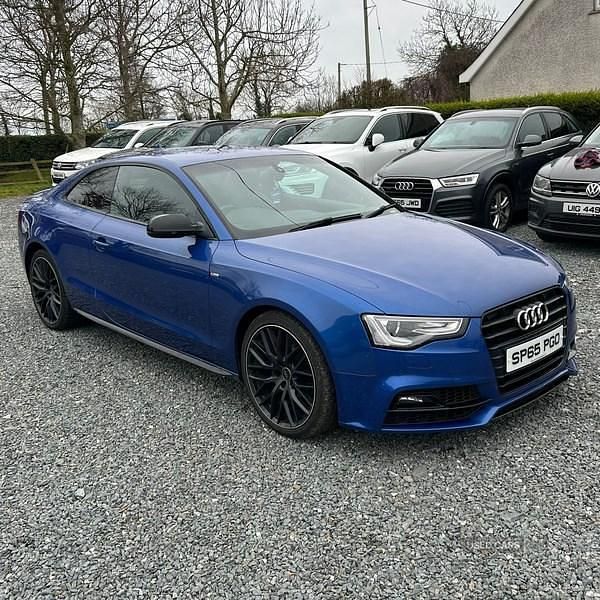 Used Audi A5 Black Edition 190 HP (139 kW) 2015 Blue Coupe