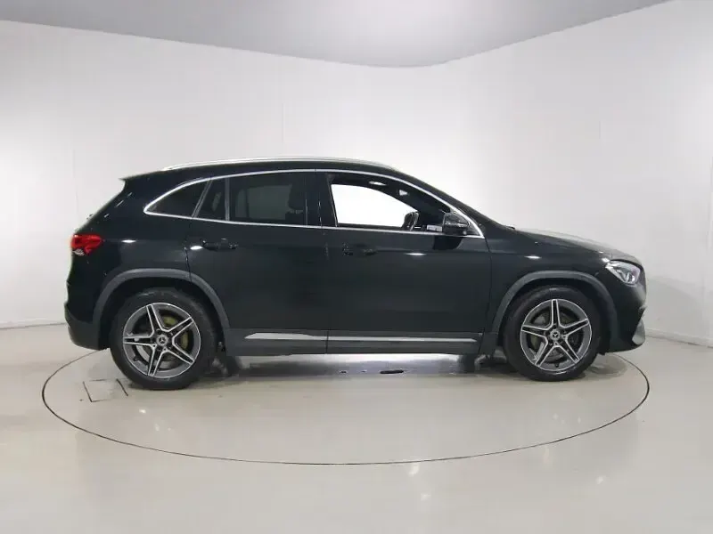 Used Mercedes GLA220 AMG line 190 HP (139 kW) 2020 Black SUV