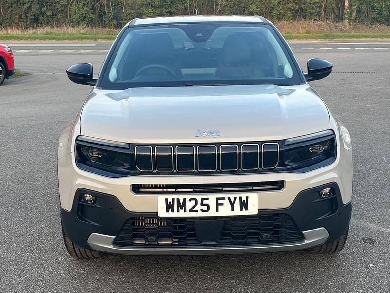 Used Jeep Avenger Summit 100 HP (73 kW) 2025 Beige SUV