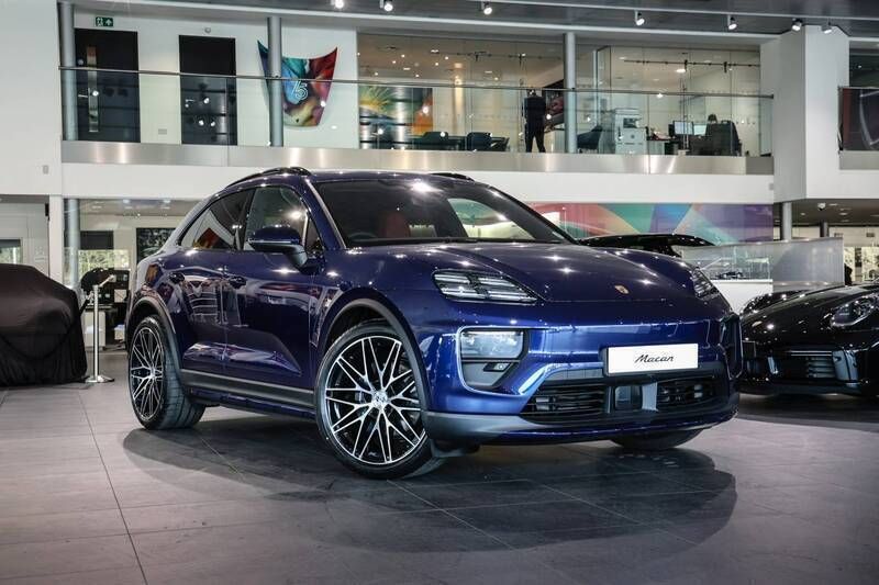 Gentian blue metallic New 2024 Porsche Macan 4 Electric SUV | £83,990 - Image 1/4
