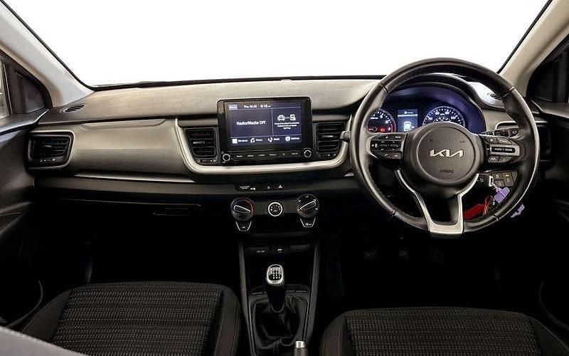 Used Kia Stonic 101 HP (74 kW) 2024 SUV