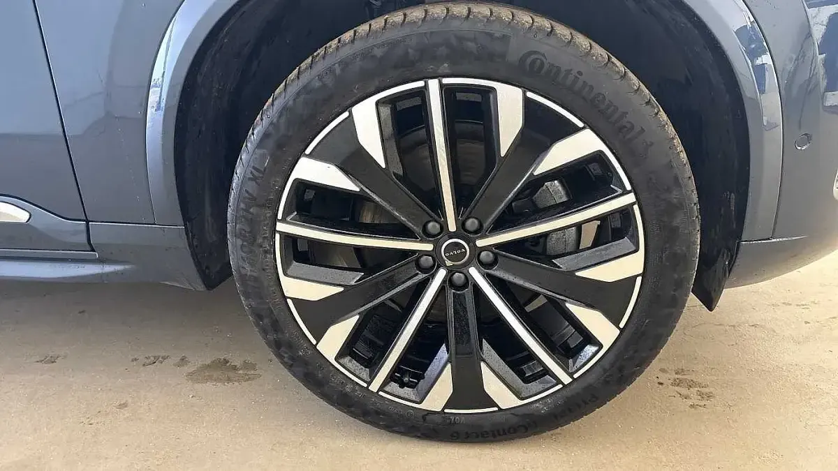 Used Volvo XC90 Ultra 455 HP (334 kW) 2025 Blue SUV