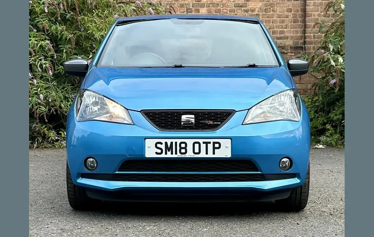 Used Seat Mii FR-Line 73 HP (53 kW) 2018 Blue Hatchback
