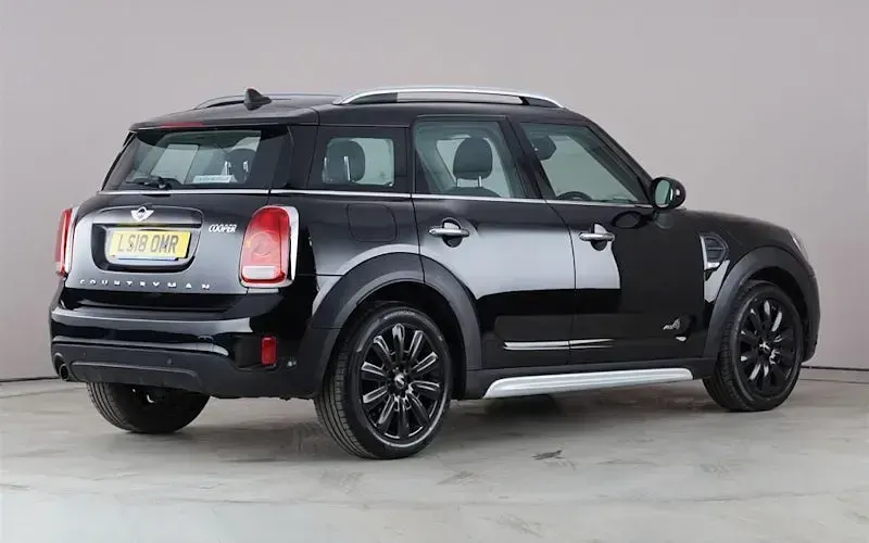 Używany Mini Cooper 136 KM (100 kW) 2018 Czarny Hatchback