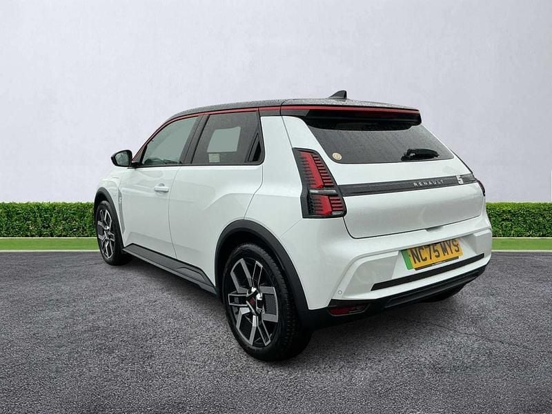 New Renault R5 Urban 89 kW (122 HP) 2026 Arc wht blk+rd Hatchback