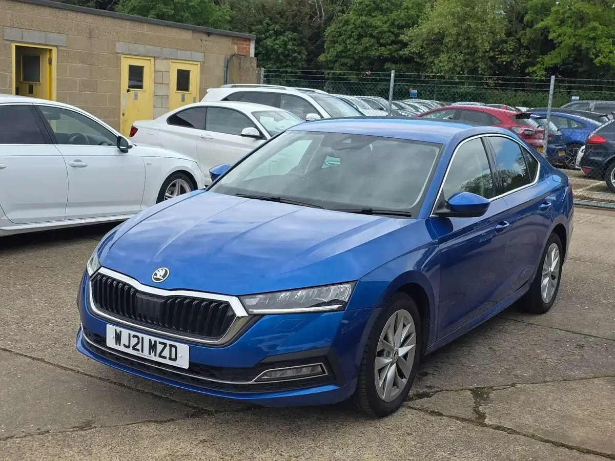 Usado Skoda Octavia SE L First Edition 116 CV (85 kW) 2021 Azul Utilitario