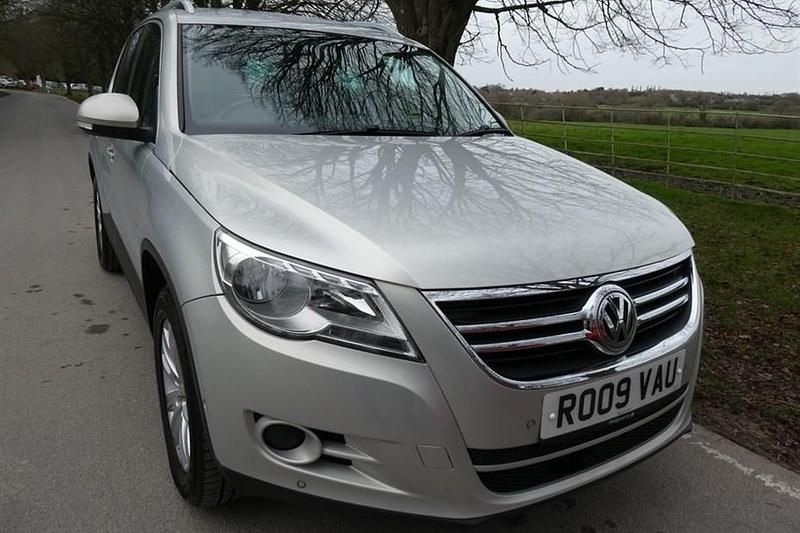 Used VW Tiguan SE 140 HP (102 kW) 2009 Silver SUV