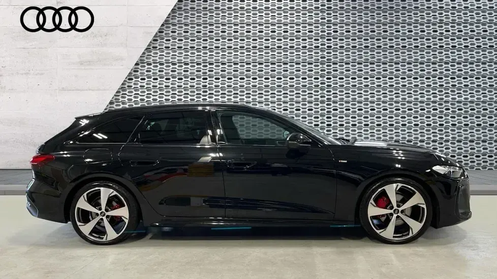 Used Audi A5 Sportback Advanced 204 HP (150 kW) 2025 Black Hatchback