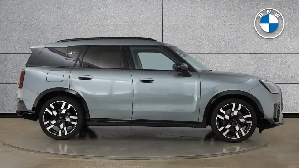 Used Mini Countryman 168 HP (123 kW) 2024 Green SUV