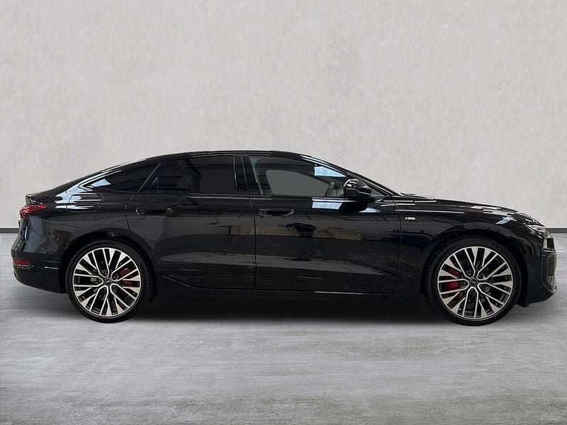 Begagnad Audi A6 e-tron Performance 269 kW (367 HK) 2025 Svart Halvkombi