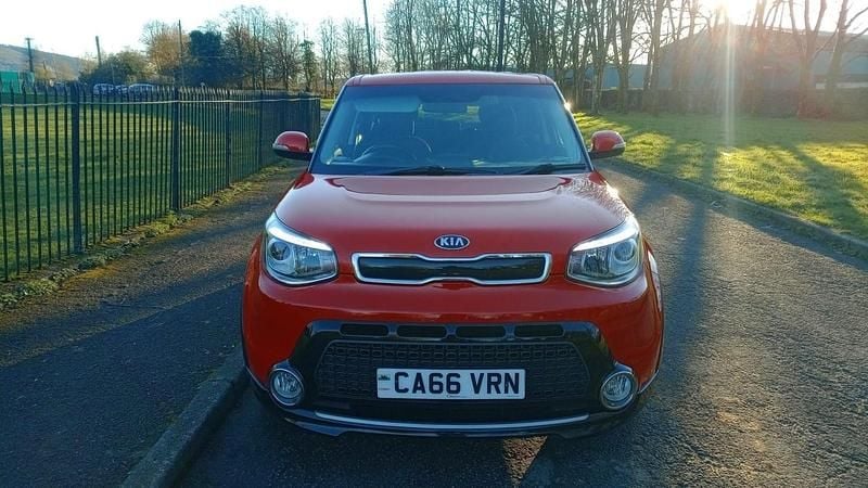 Used Kia Soul Urban 134 HP (98 kW) 2017 Red SUV