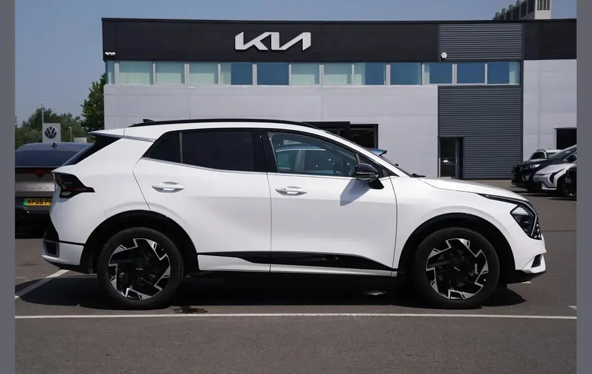 Used Kia Sportage GT-Line 157 HP (115 kW) 2025 White SUV