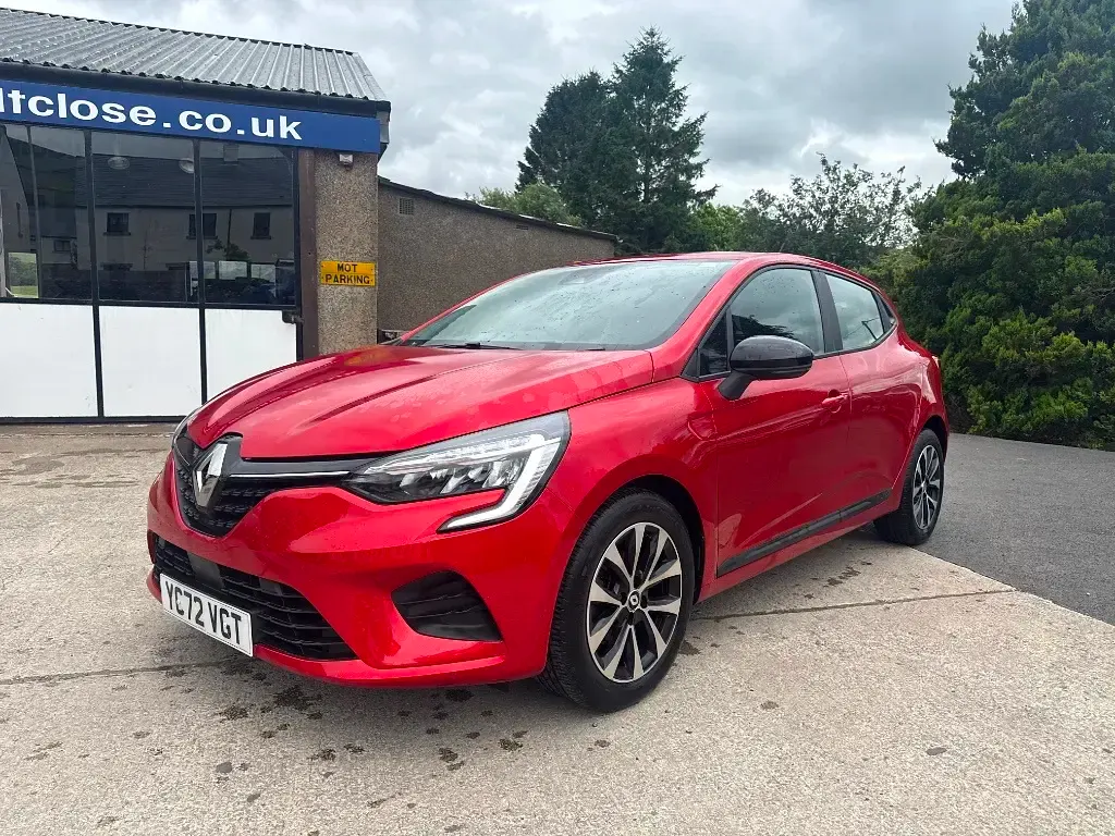 Used Renault Clio Evolution 2023 Red Hatchback