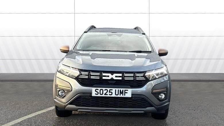 Used Dacia Jogger Extreme 140 HP (102 kW) 2025 MPV