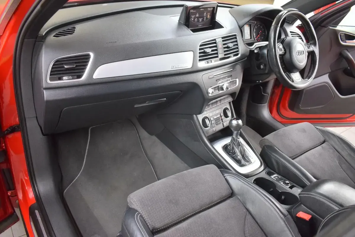 Used Audi Q3 S-line plus 184 HP (135 kW) 2016 Red SUV