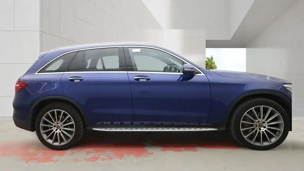 Used Mercedes GLC250 AMG line 2017 Blue SUV