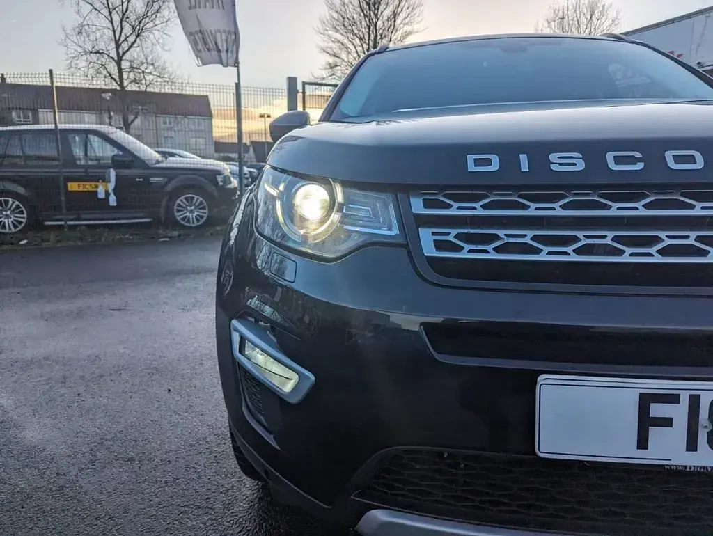 Used Land Rover Discovery Sport HSE Luxury 180 HP (132 kW) 2015 Black SUV