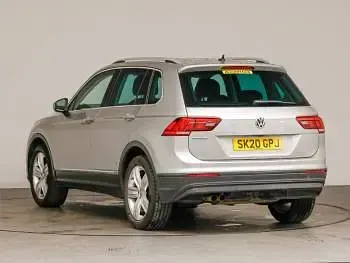Usado VW Tiguan Match 150 CV (110 kW) 2020 Plateado SUV