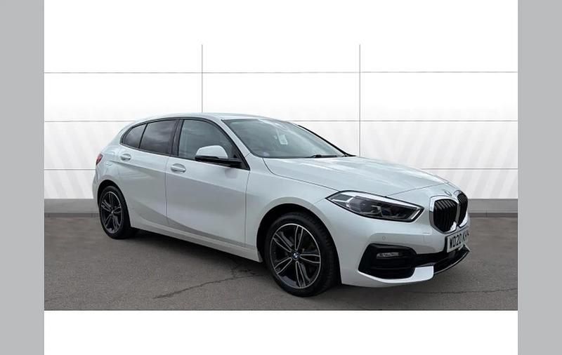 Used BMW 118 Sport Line 140 HP (102 kW) 2020 White Hatchback