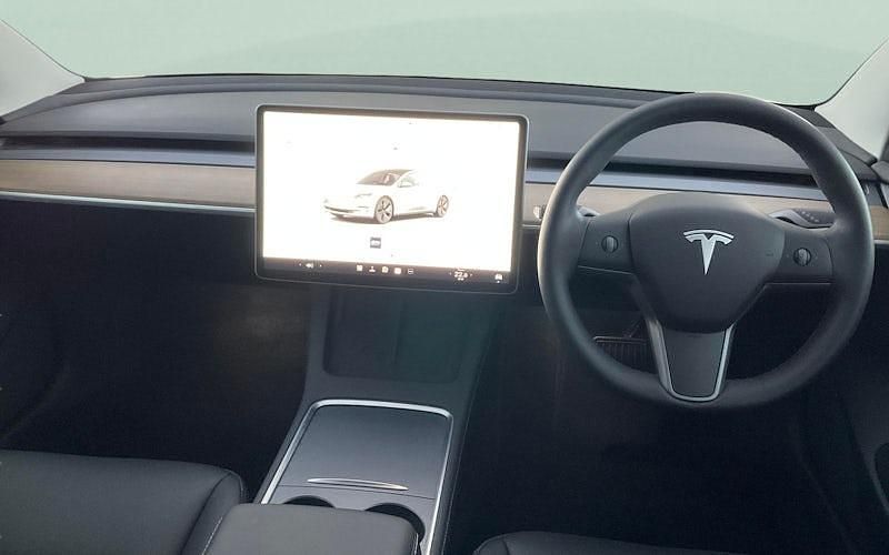 White Used 2022 Tesla Model 3 Long Range AWD Sedan | £25,286 (Expensive) - Image 1/1
