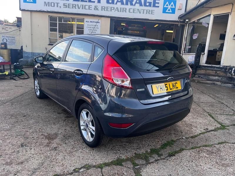 Used Ford Fiesta Zetec 2015 Grey Hatchback