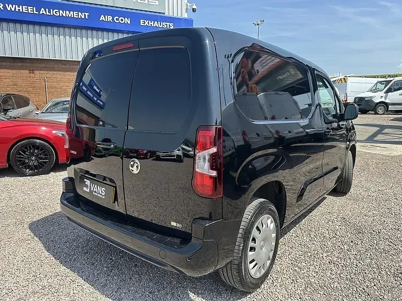 Used Vauxhall Combo 100 HP (73 kW) 2023 Black MPV