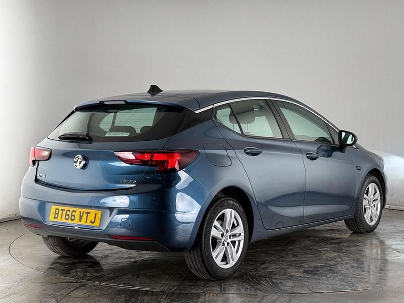 Used Vauxhall Astra Design Edition 2016 Blue Hatchback