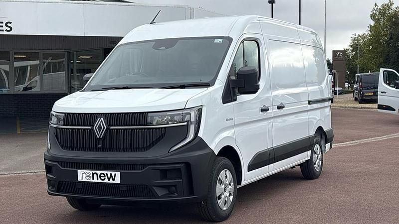 Solid mineral white New 2025 Renault Master Van | £26,290 (Fair price) - Image 1/1