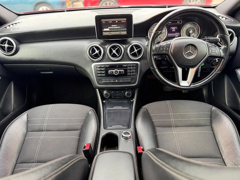Used Mercedes A200 136 HP (100 kW) 2014 Red Hatchback
