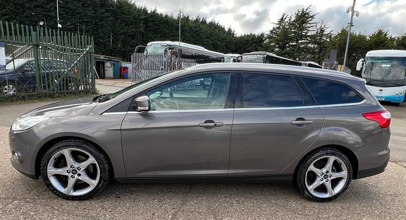 Used Ford Focus Titanium X 163 HP (119 kW) 2013 Brown Estate