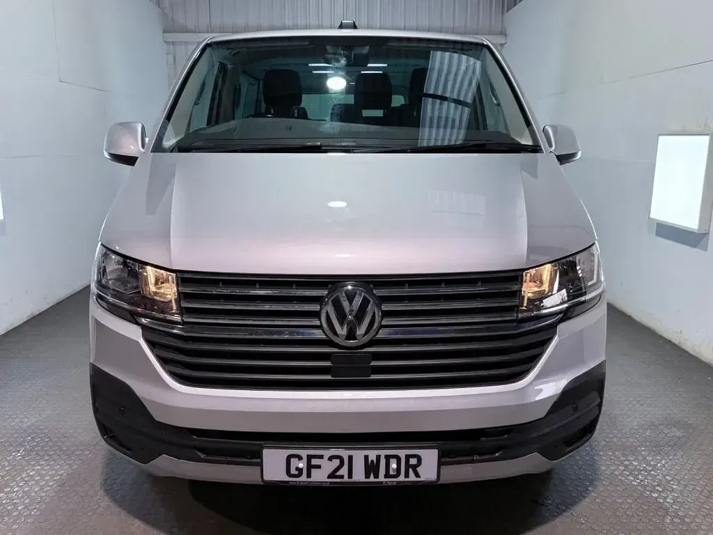Second-hand VW Transporter SE 150 CP (110 kW) 2021 Argintiu Van