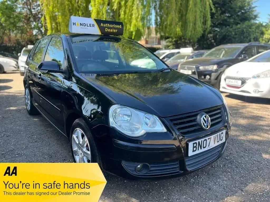 Begagnad VW Polo S 2007 Svart Halvkombi
