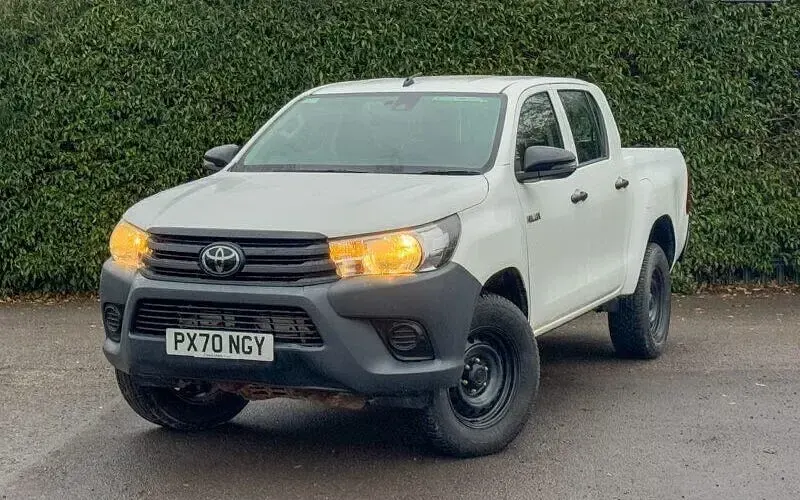 Used Toyota HiLux Active 150 HP (110 kW) 2020 Pickup