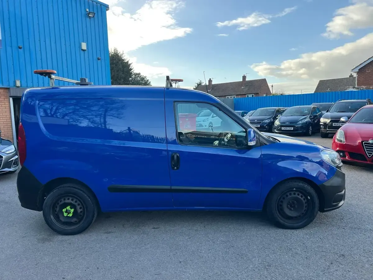 Used Fiat Doblò 2016 Blue MPV