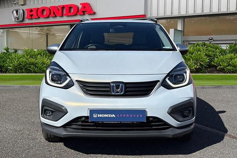 Used Honda Jazz Hybrid 109 HP (80 kW) 2021 White Hatchback