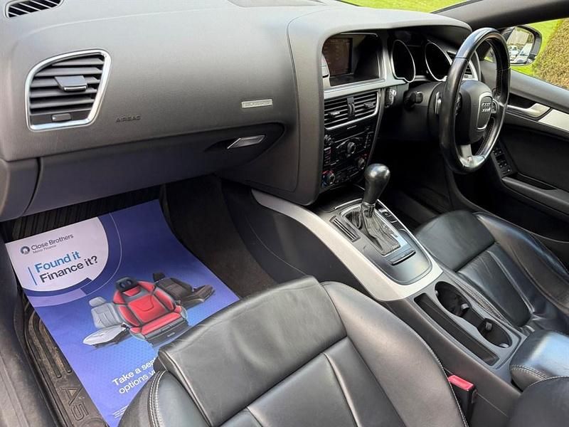 Used Audi S5 Sportback Comfort 333 HP (244 kW) 2011 White Hatchback