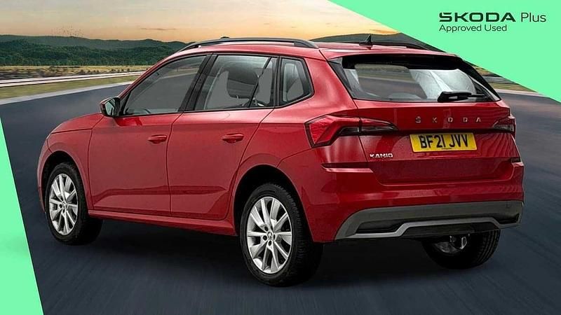Used Skoda Kamiq SE 70 HP (51 kW) 2021 Corrida red SUV