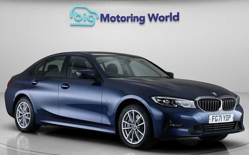 Used BMW 330e 292 HP (214 kW) 2021 Blue Sedan