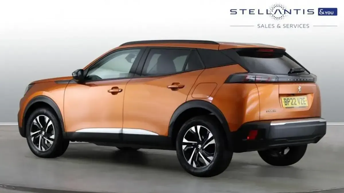 Used Peugeot 2008 Allure Premium 100 HP (73 kW) 2022 Orange SUV