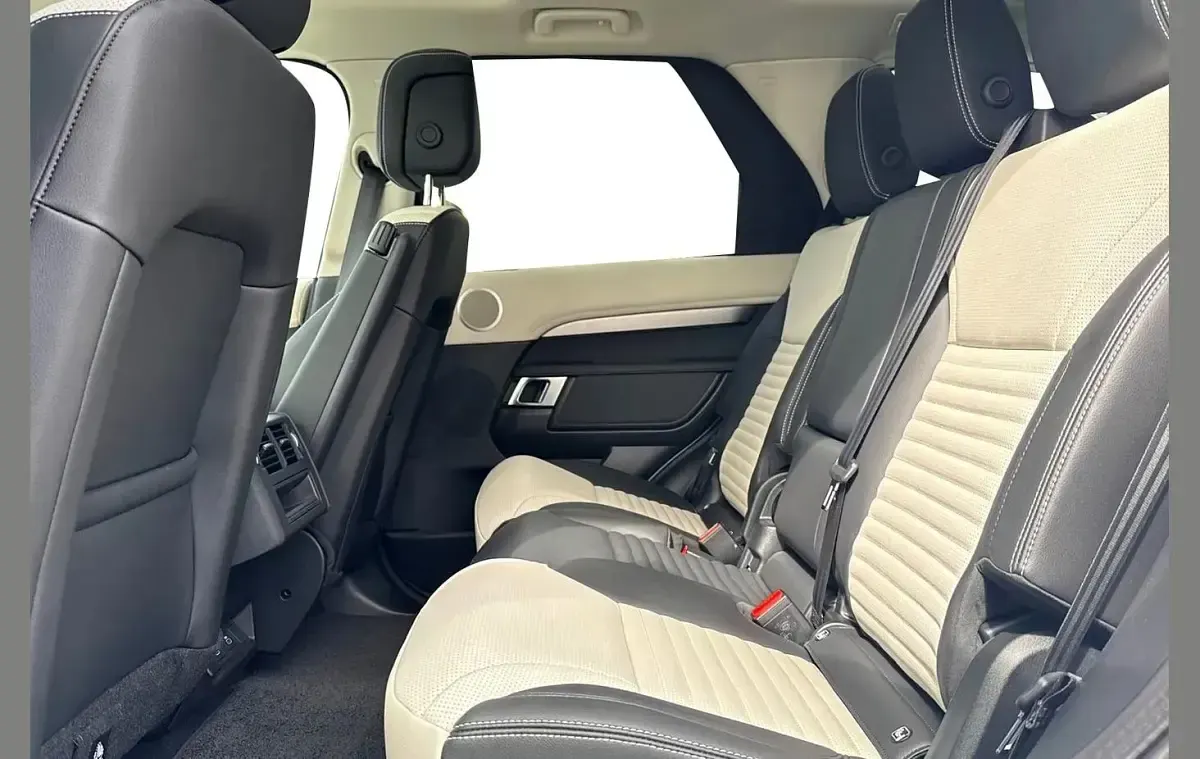 Used Land Rover Discovery SE Dynamic 344 HP (253 kW) 2025 White SUV