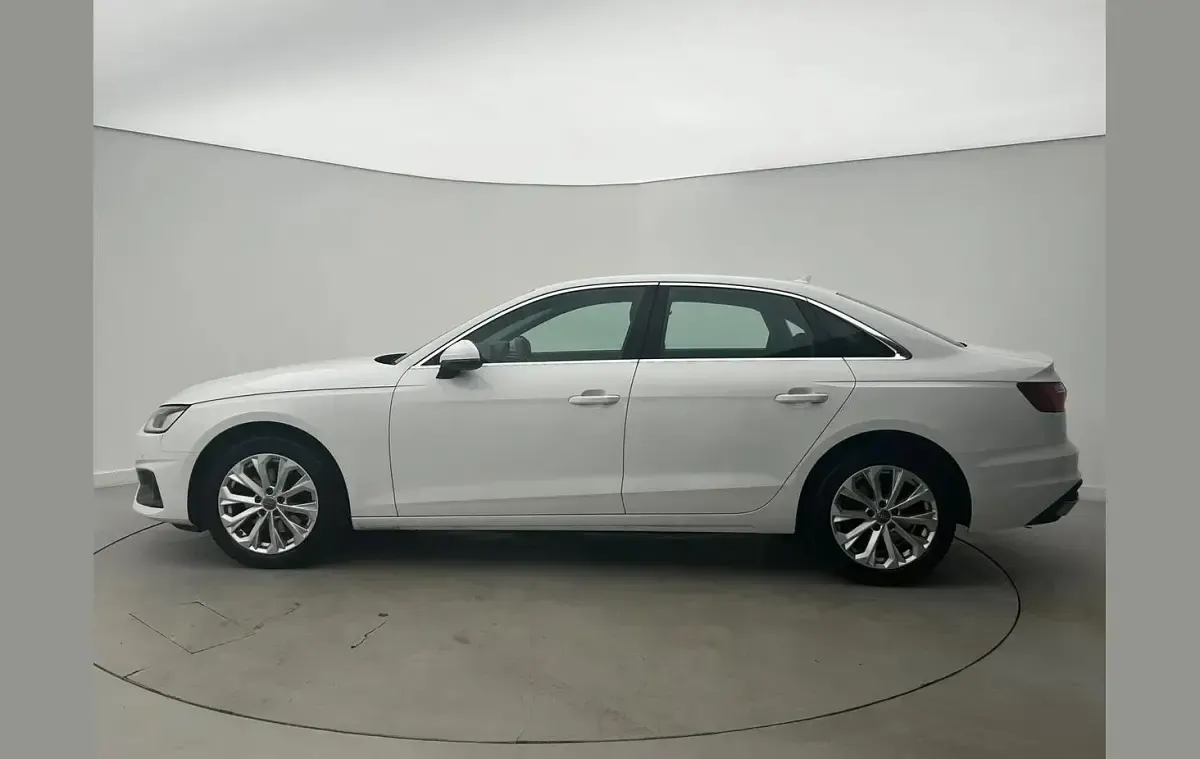 Used Audi A4 Comfort 147 HP (108 kW) 2020 White Sedan
