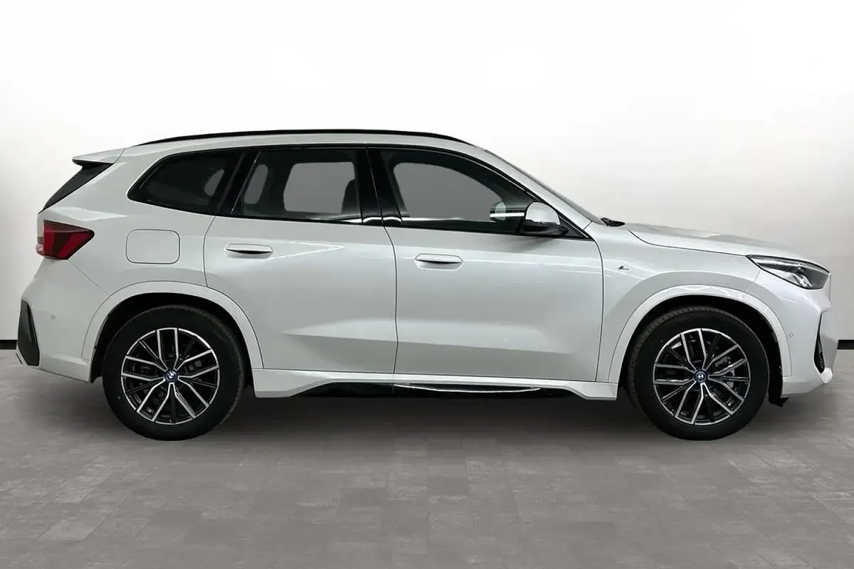 Gebraucht BMW X1 M Sport 322 PS (236 kW) 2025 Weiß SUV