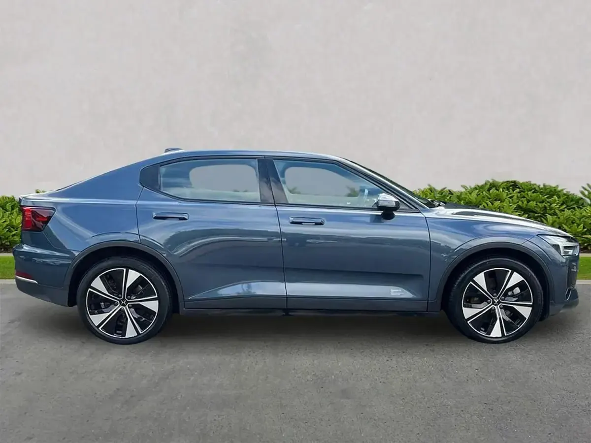 Begagnad Polestar 2 Long Range Single Motor 169 kW (231 HK) 2023 Blå Halvkombi
